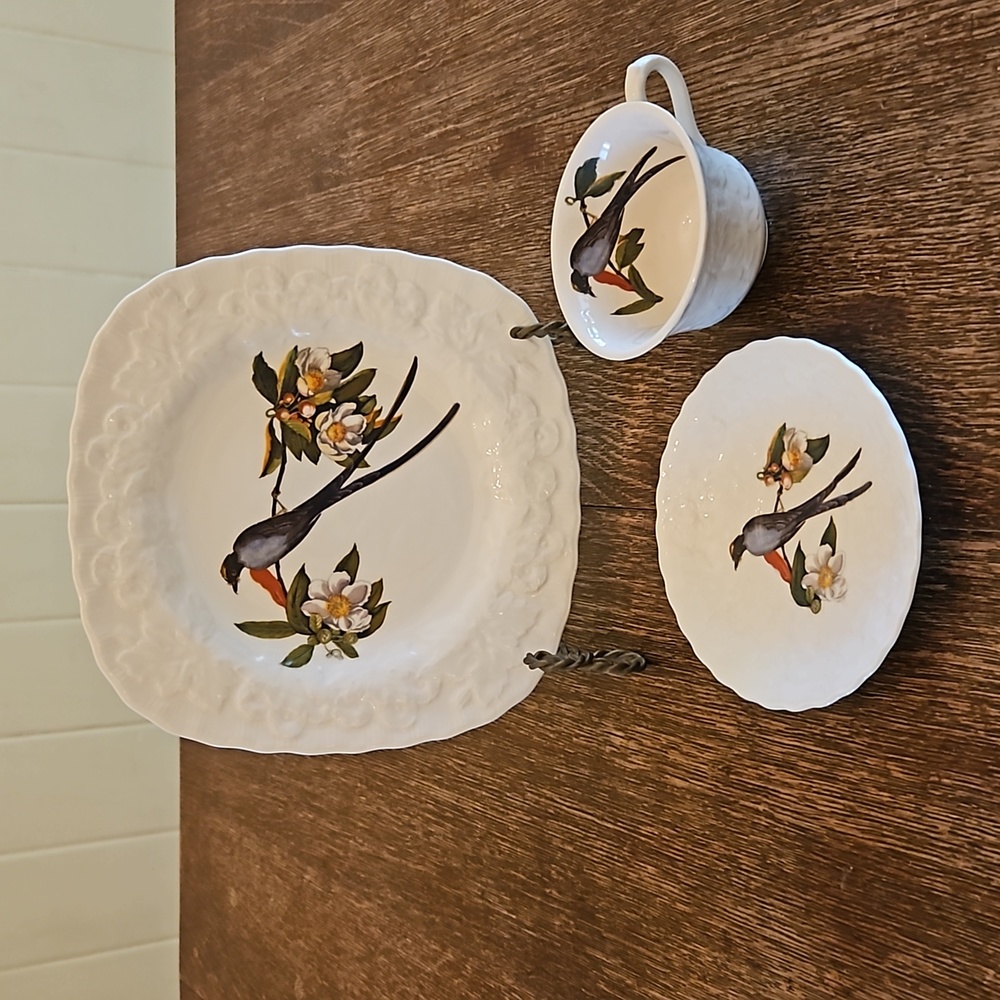 Alfred Meakin England Flycatcher #168 Square Luncheon Plate, Cup and Saucer